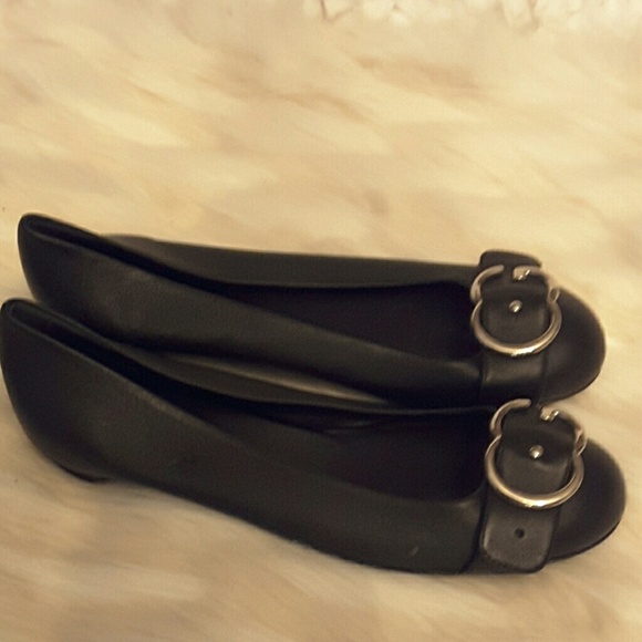 Authentic Gucci Sachalin blk flats with silv logo - Picture 3 of 8